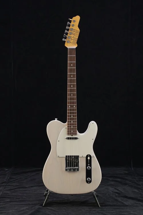 美品　James Tyler Japan Tylerbastar Tylerbastar Japan — James Tyler Guitars